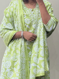 ethnic wear for women